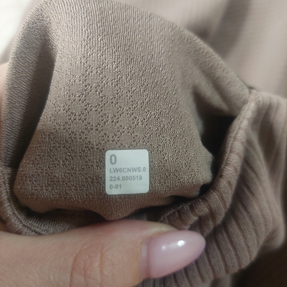 Lululemon Athletica Softstreme Brown Cropped Pants - Picture 5 of 7